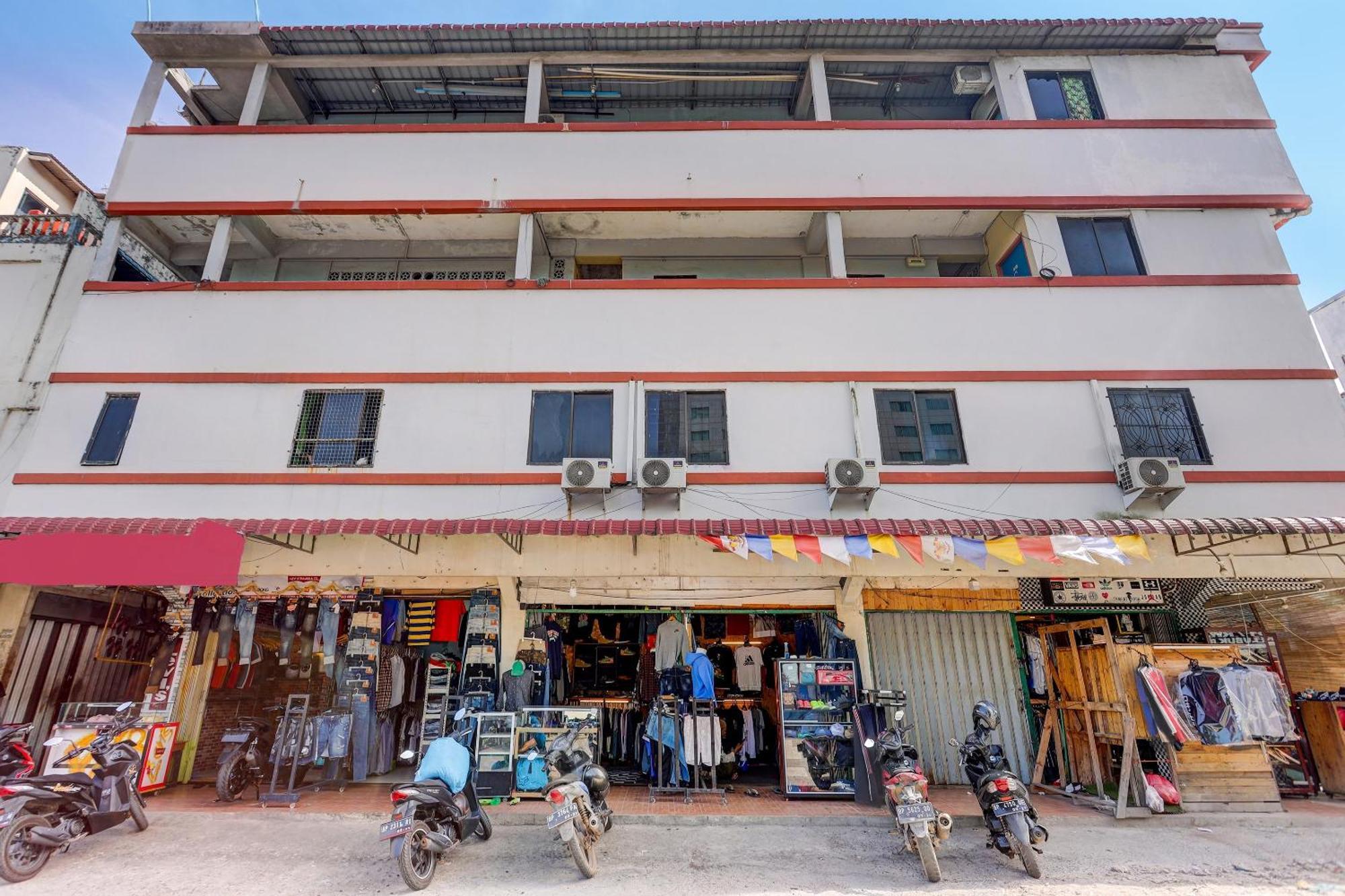 Oyo 92322 Hasan House Syariahnearpelabuhan Feri Harbor Bay Nagoya Exterior foto